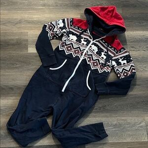 (17) Simons Le 31 one piece sweat suit